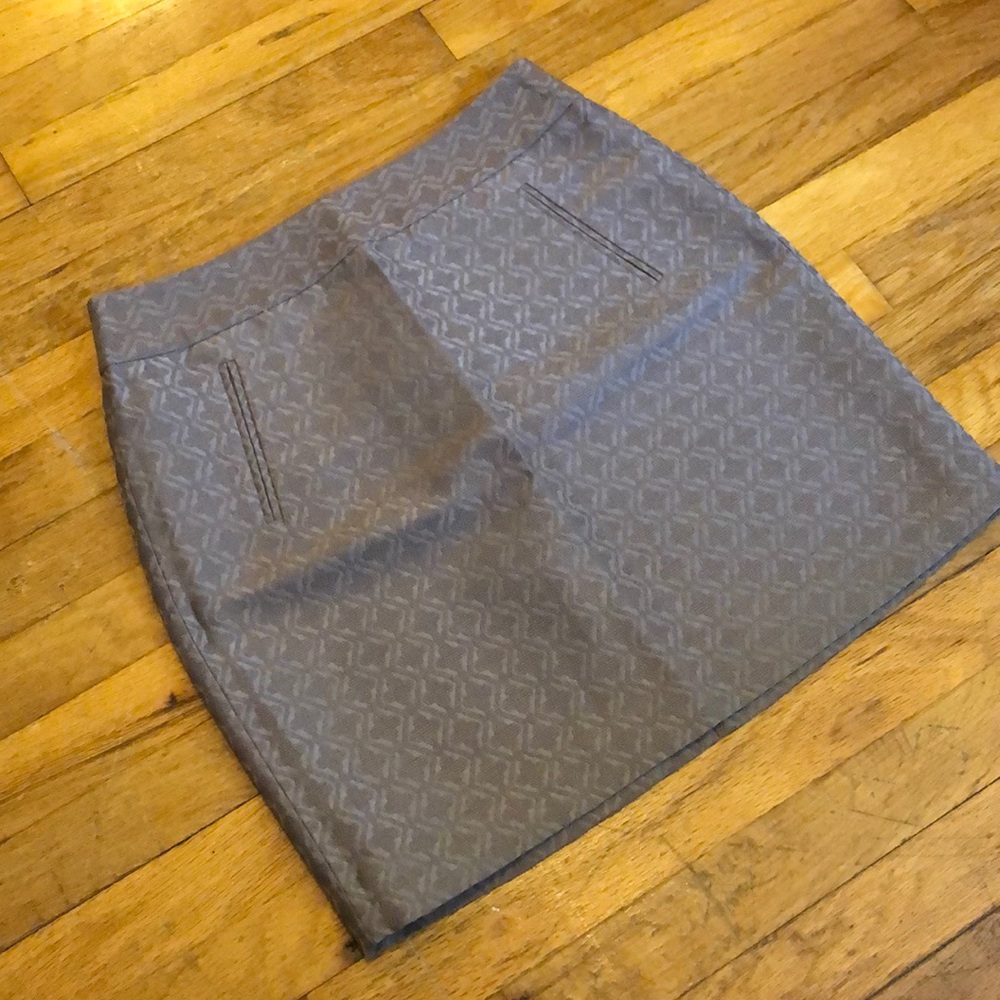 NWT Ann Taylor Loft beige pencil skirt